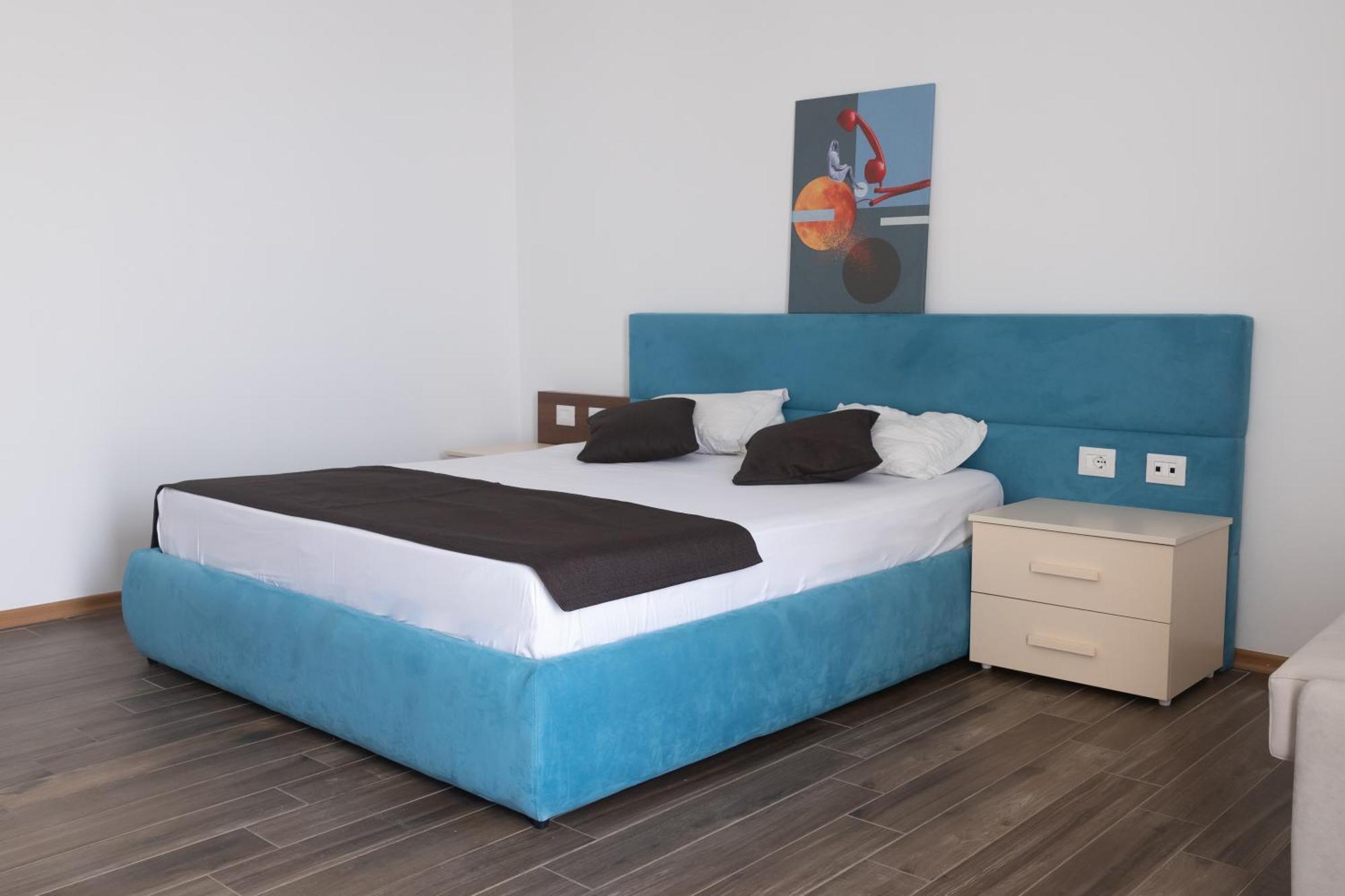 Hotel Amh 4*