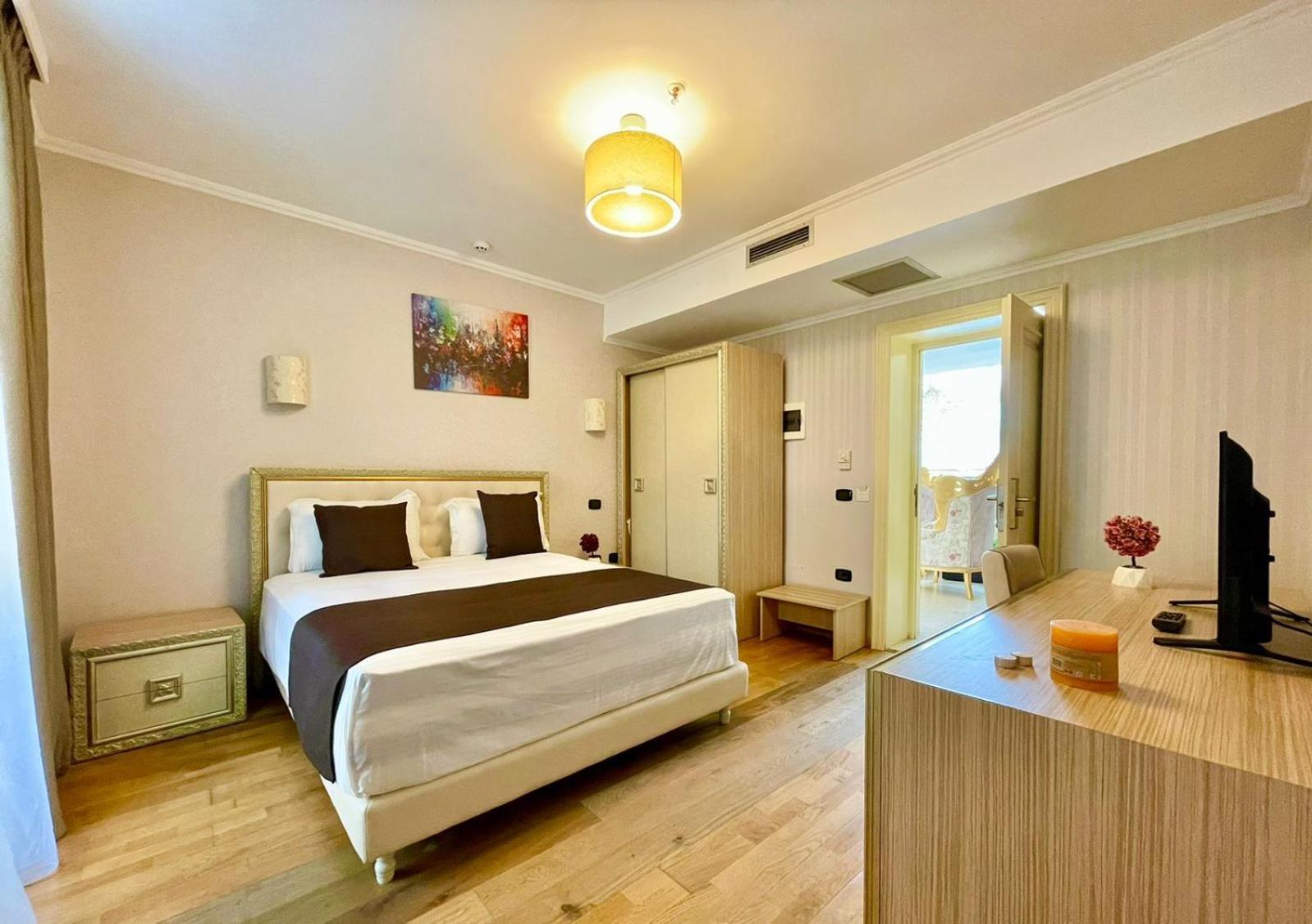 Amh Hotel 4*